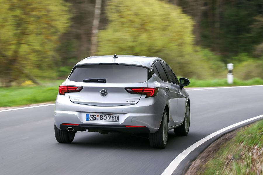  Opel Astra BiTurbo 2016 года  (фото 11 из 13)